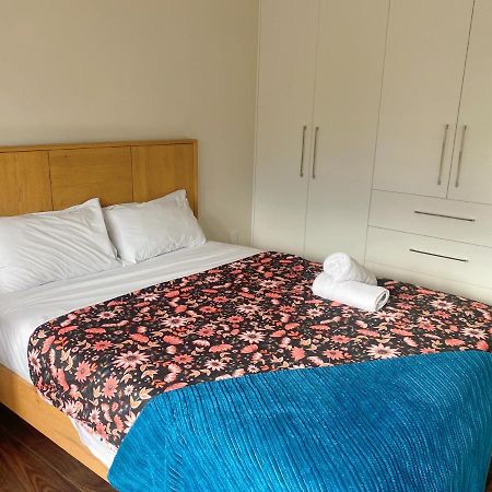 Merivale Four Bedroom House Крайстчърч Екстериор снимка