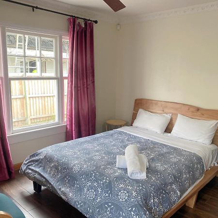 Merivale Four Bedroom House Крайстчърч Екстериор снимка